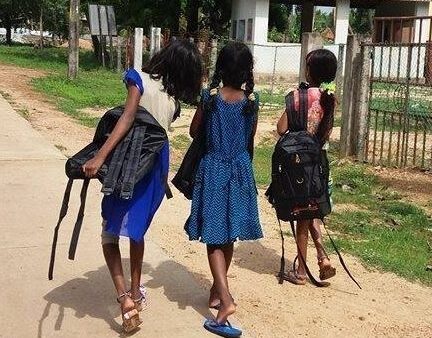 School Kit Support Program for 1000 Economically Disadvantaged Students in Sri Lanka